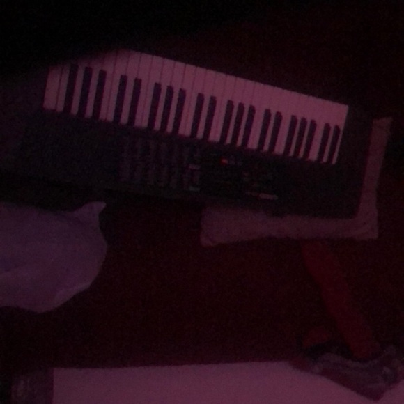 Piano - Picture 2 of 4